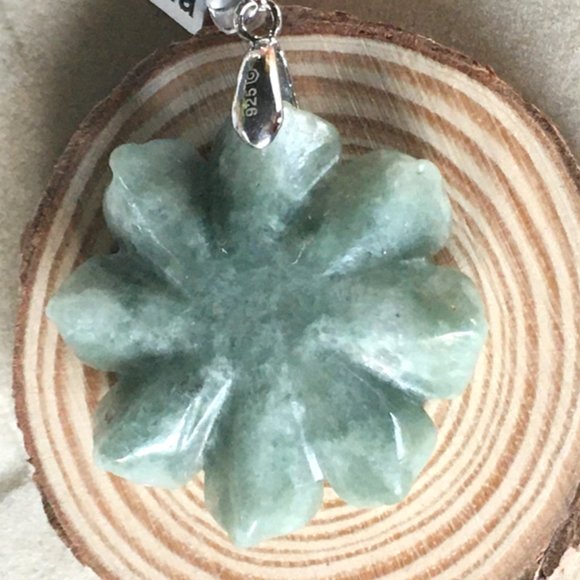 Genuine Burmese Jadeite Flower Pendant Jumbo Type A Untreated - Picture 13 of 16